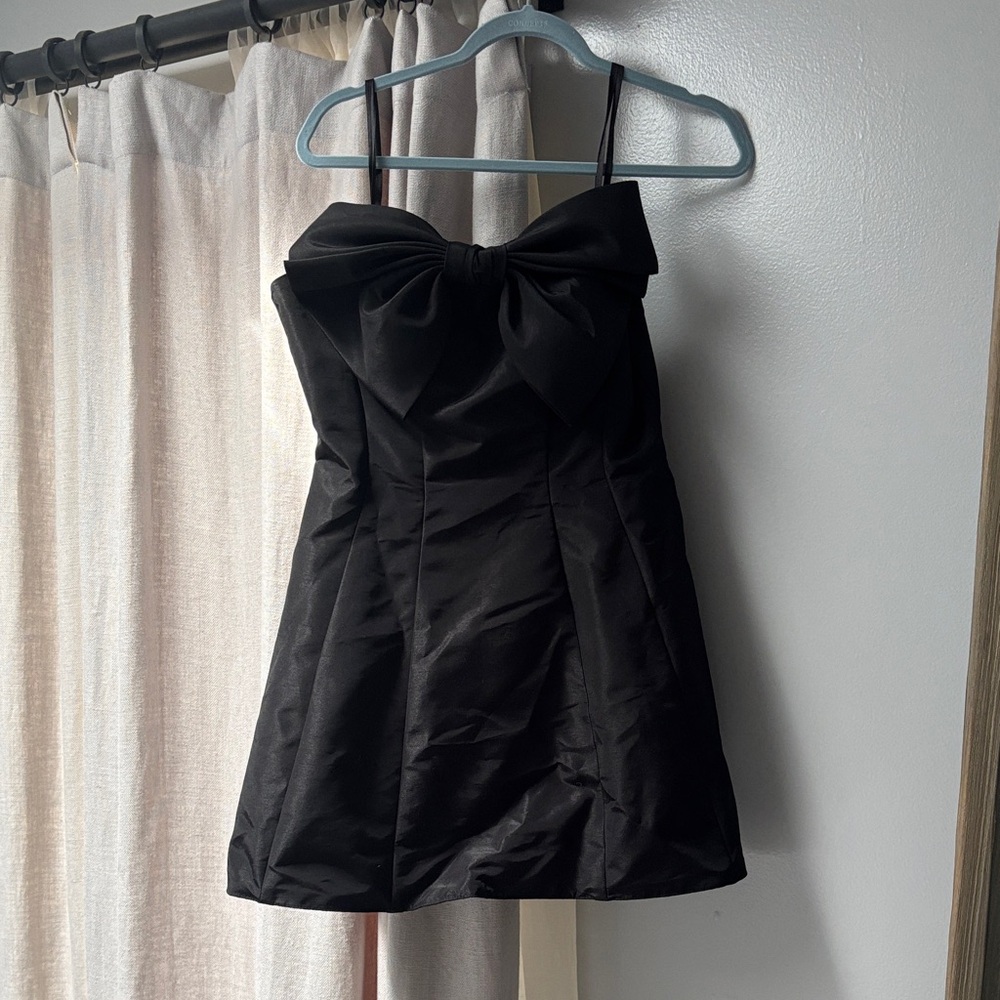 Mac Duggal Black Mini Dress with Bow